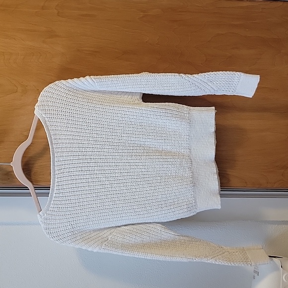 Abercrombie & Fitch crop sweater - Picture 2 of 3